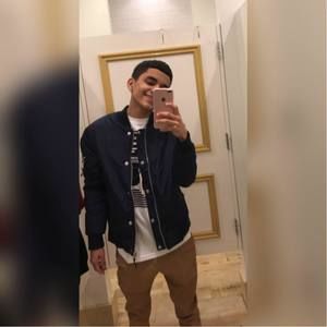 Meet your Posher, Jeremiah